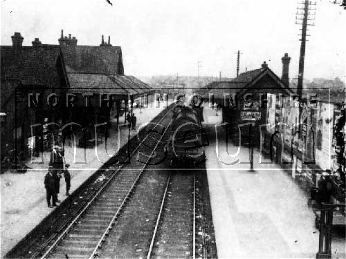 Frodingham and Scunthorpe railway station, taken from the footbridge, looking west. 	